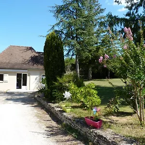  Hébergement de vacances A La Croisée Des Chemins France